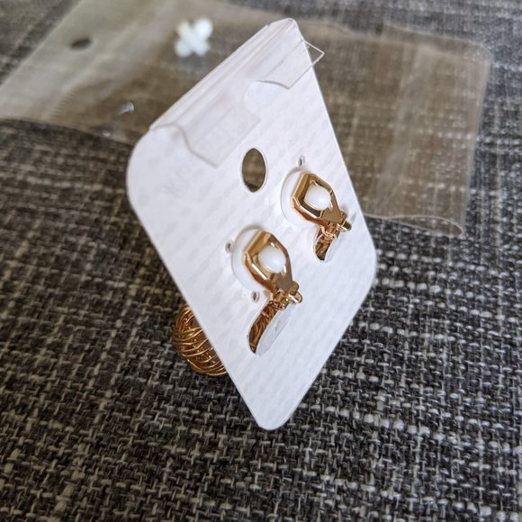 Clip on earrings bundle - Picture 3 of 6